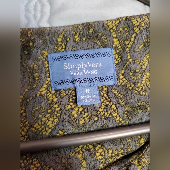 Simply Vera Mixed Print Sleeveless Blouse - Picture 2 of 4